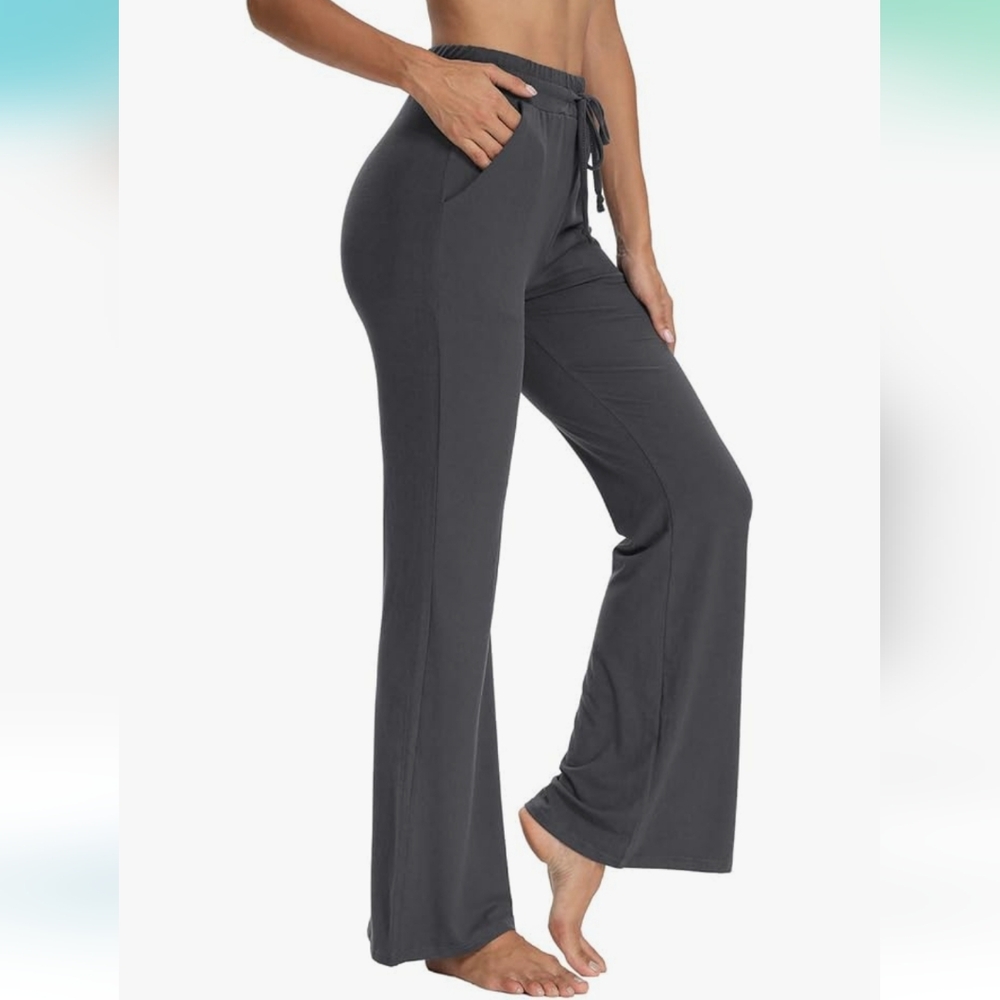 NWT 📦 Dark Grey Stretch Flare Leg Athleasure Pants